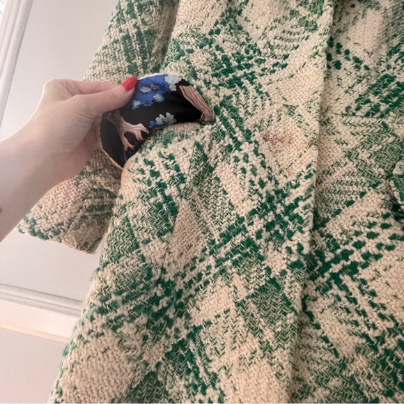 🌿 VINTAGE // MCGINN • green and cream plaid coat with fur collar and silk lining - Picture 7 of 11